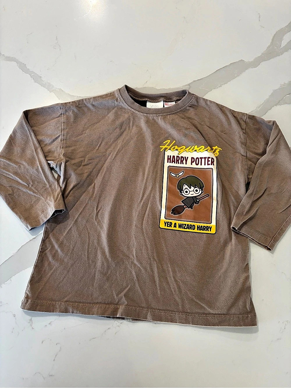 Zara Boys Size 5 HTF Harry Potter Hogwarts Brown Cotton Long Sleeve Graphic Tee